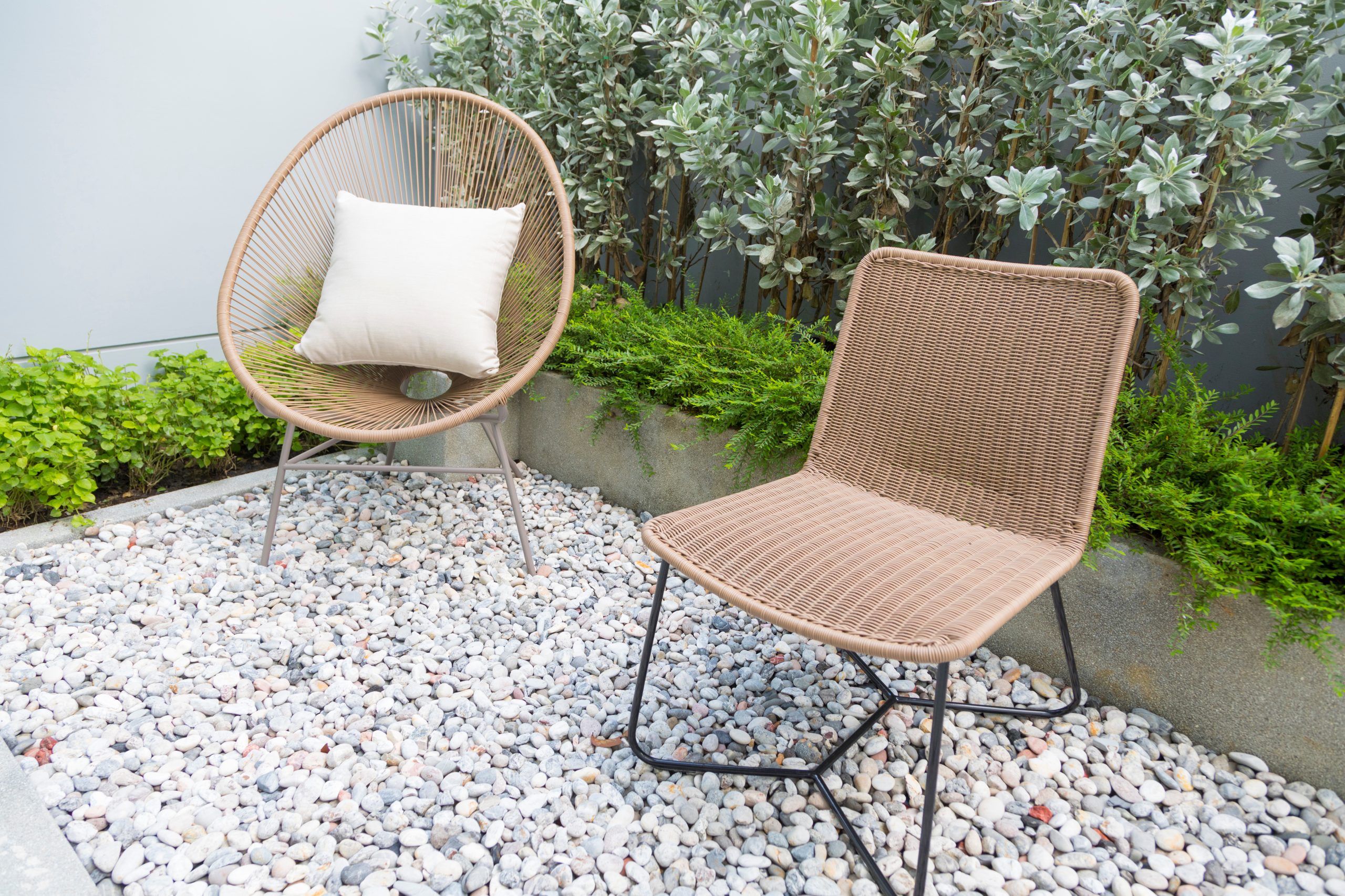 budget friendly outdoor decor
